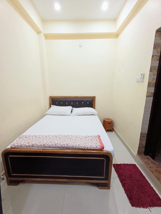 Saraswati Palace Varanasi Eksteriør billede